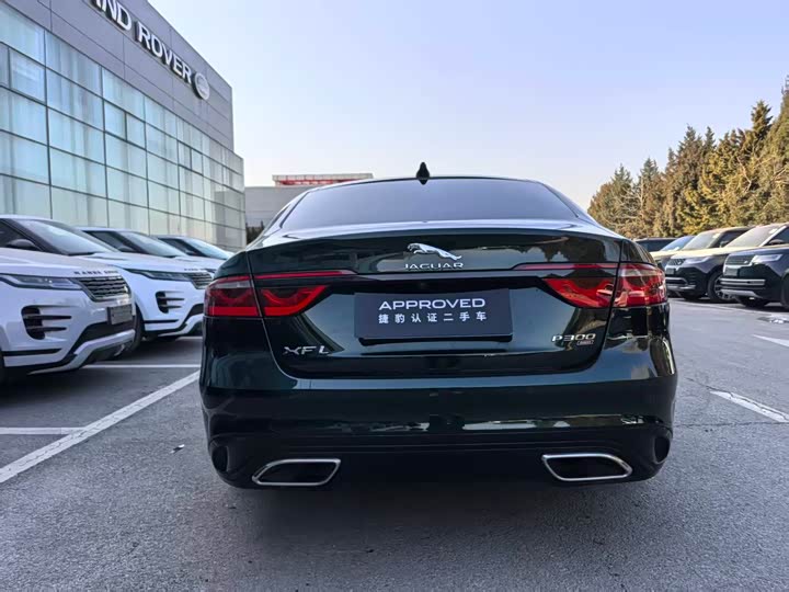 Фото 5 - Jaguar XF L