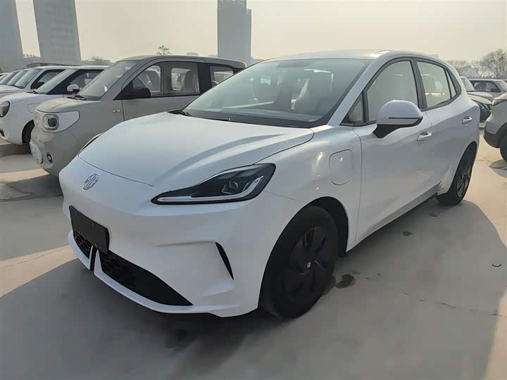 Фото 2 - MG Motor 4 EV