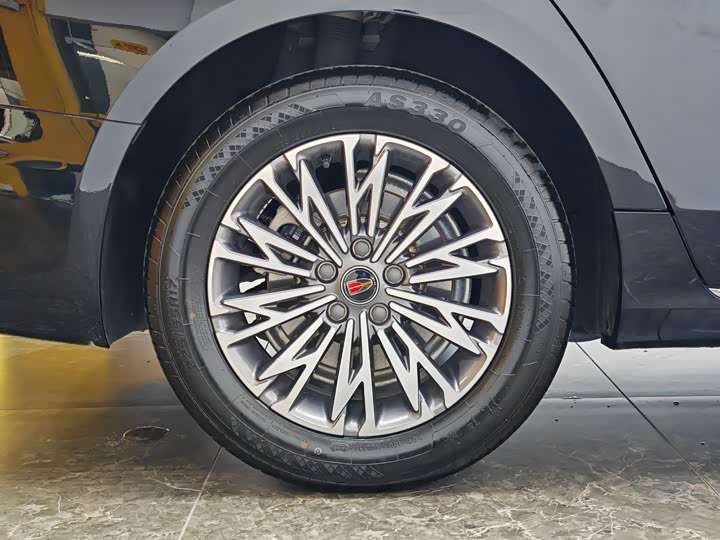 Фото 9 - Hongqi H5