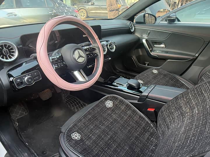 Фото 9 - Mercedes-Benz A-Class