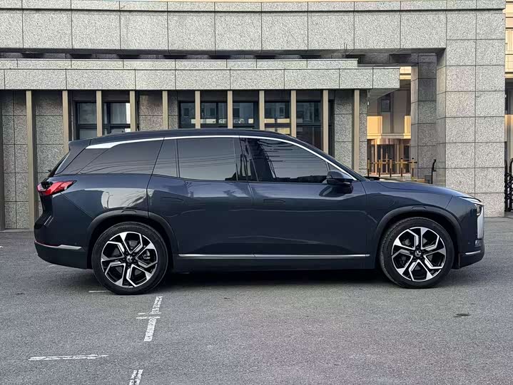 Фото 7 - Nio ES8