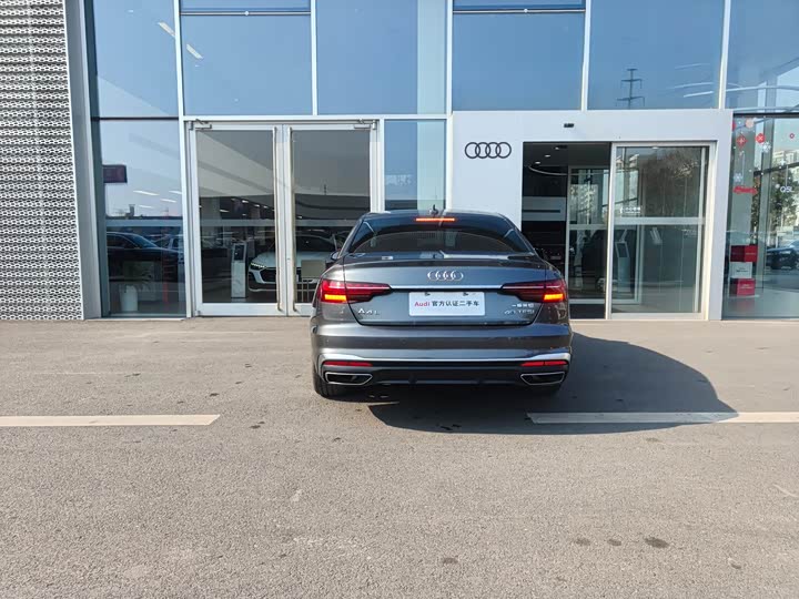 Фото 5 - Audi A4L