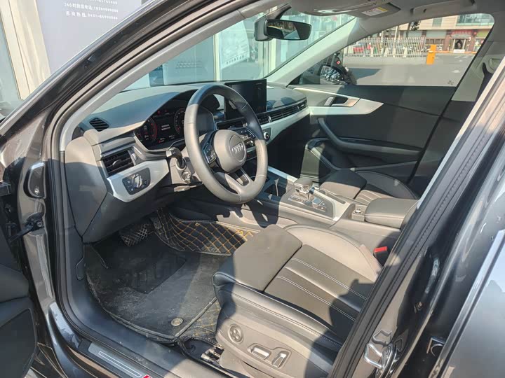 Фото 9 - Audi A4L