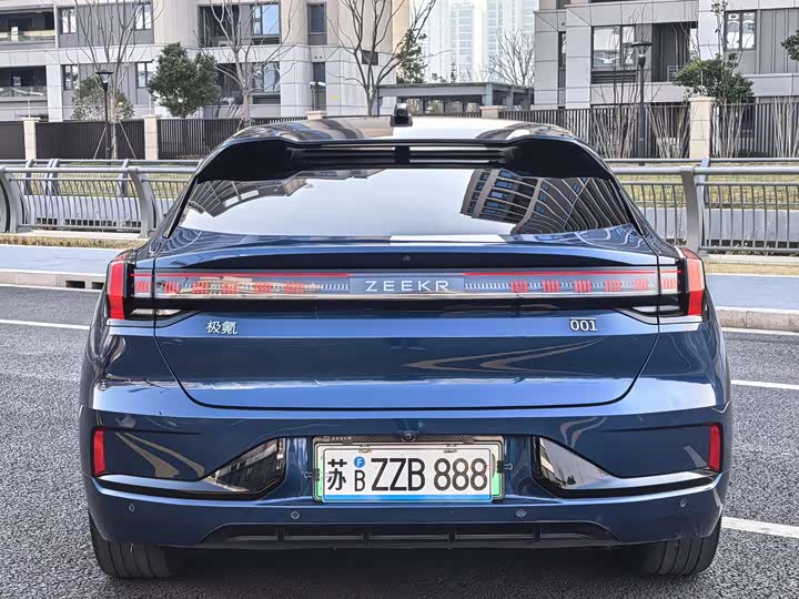 Фото 5 - Zeekr 001