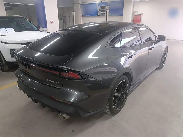 Фото 7 - Changan UNI-V