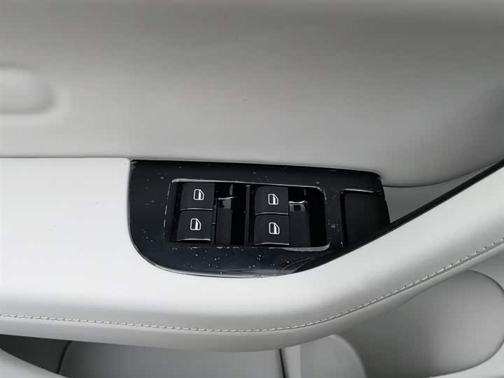 Фото 9 - Leapmotor C11