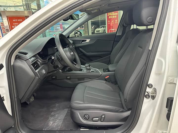 Фото 4 - Audi A4L