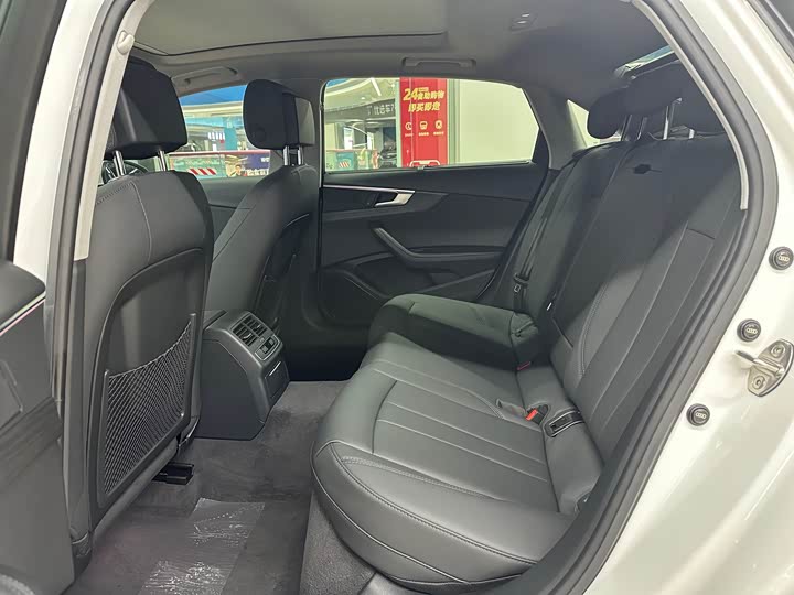 Фото 5 - Audi A4L