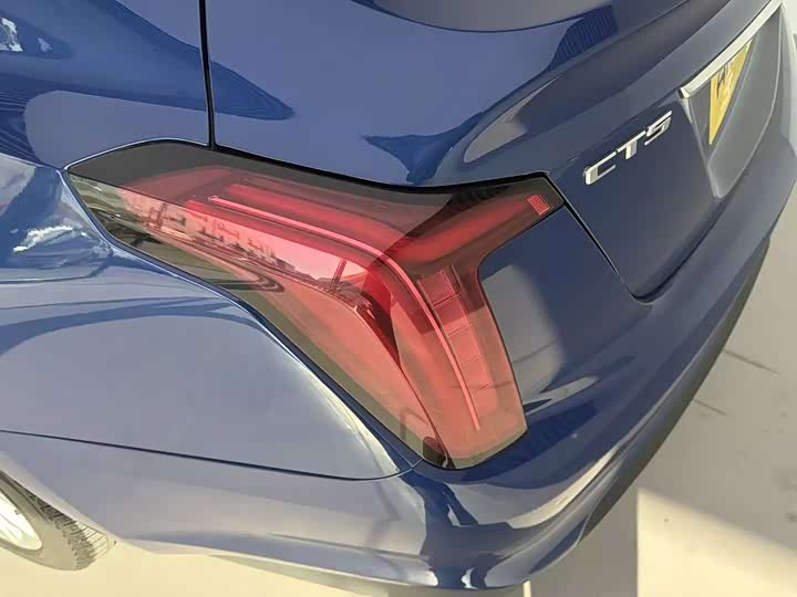 Фото 8 - Cadillac CT5