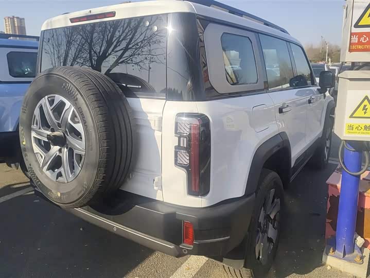 Фото 3 - BAIC Beijing BJ40 Hybrid