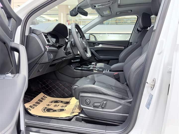 Фото 4 - Audi Q5L