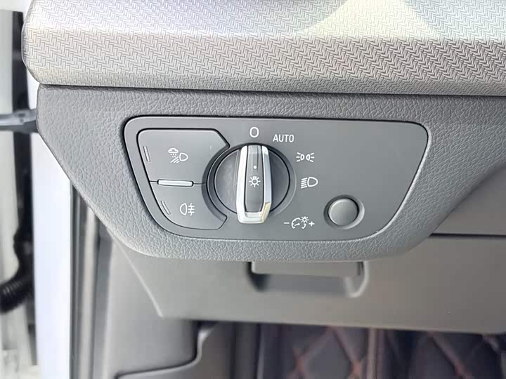 Фото 7 - Audi Q5L