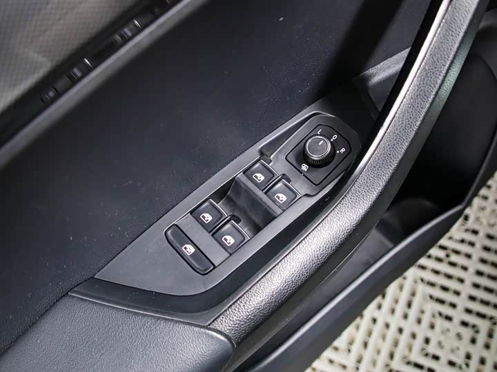 Фото 6 - Skoda Karoq