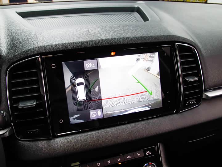 Фото 9 - Skoda Karoq