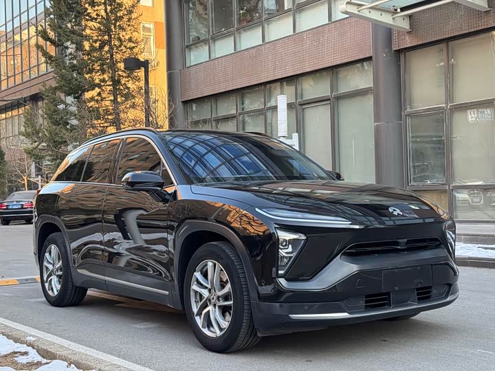 Фото 3 - Nio ES6