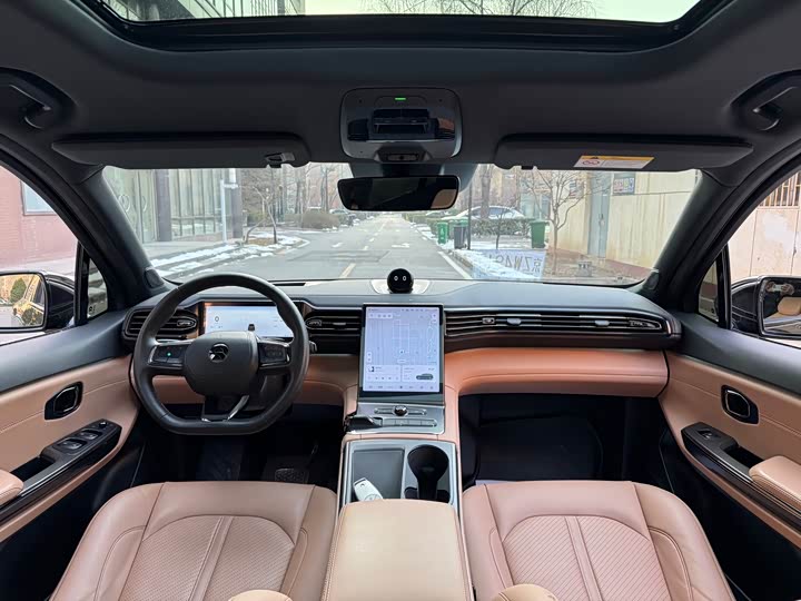 Фото 7 - Nio ES6