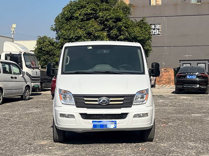 Фото 2 - Maxus V80