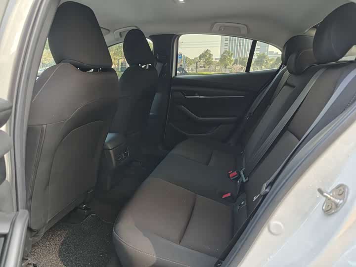 Фото 9 - Mazda 3 (Axela)