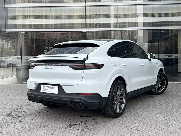 Фото 4 - Porsche Cayenne Hybrid