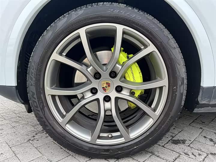 Фото 6 - Porsche Cayenne Hybrid