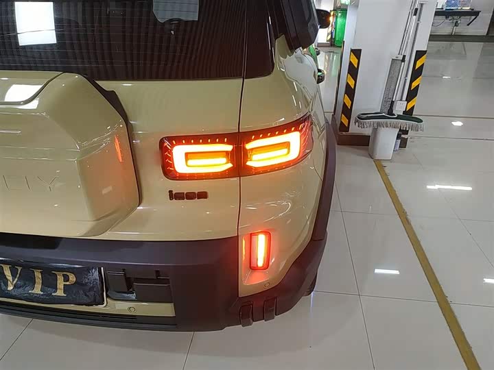 Фото 8 - Geely Cowboy