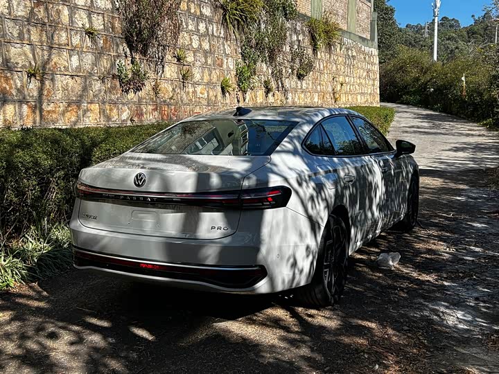 Фото 5 - Volkswagen Passat