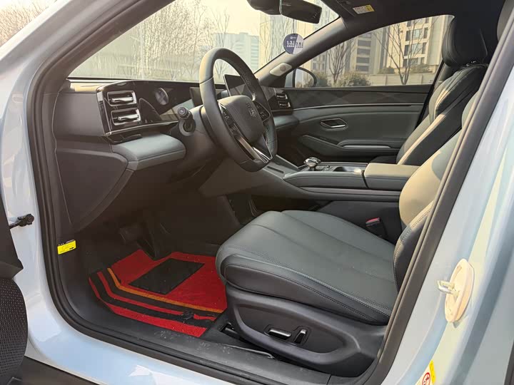 Фото 4 - BYD Qin L