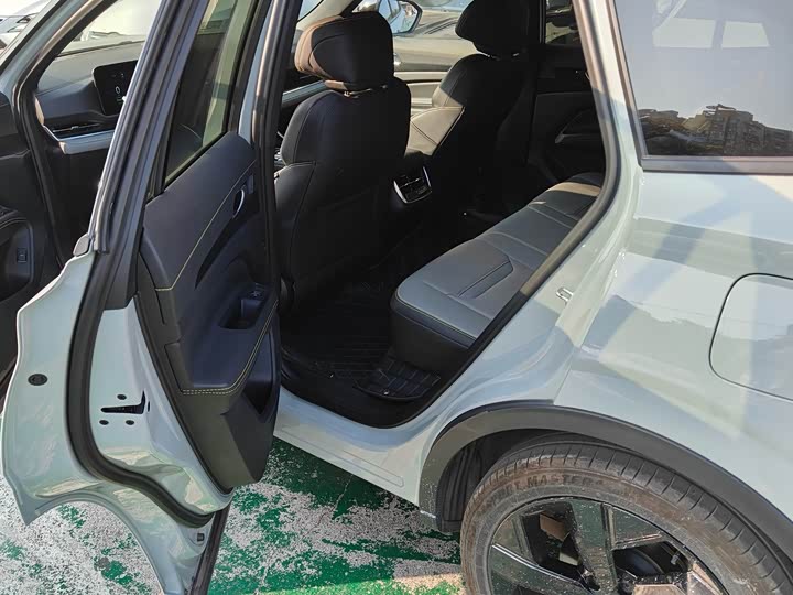 Фото 7 - Ford Equator Sport Hybrid