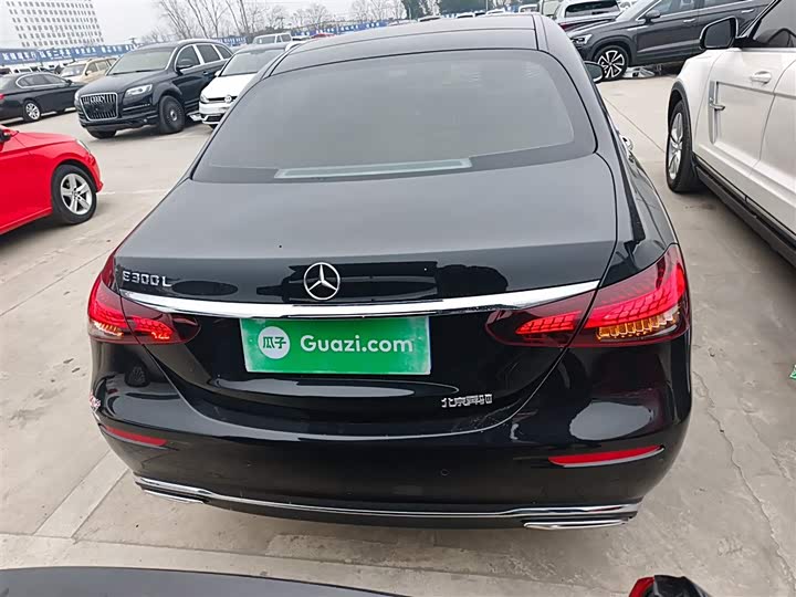 Фото 6 - Mercedes-Benz E-Class