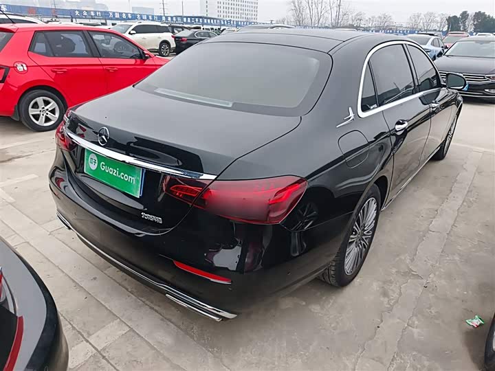 Фото 7 - Mercedes-Benz E-Class