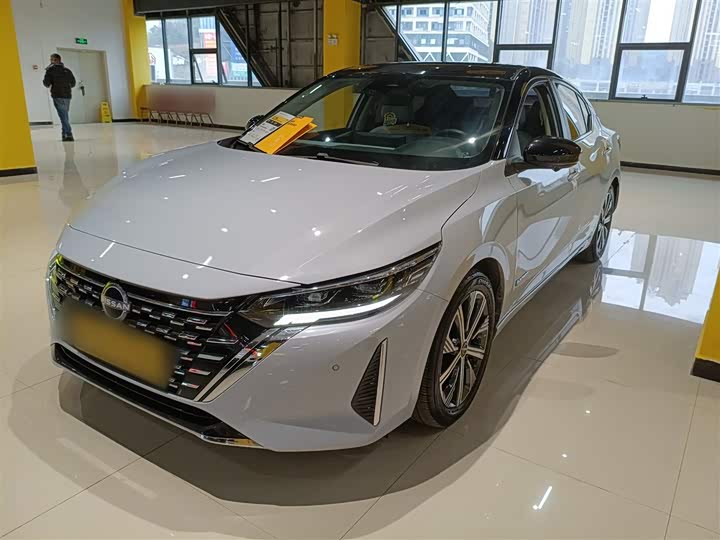 Фото 2 - Nissan Sylphy