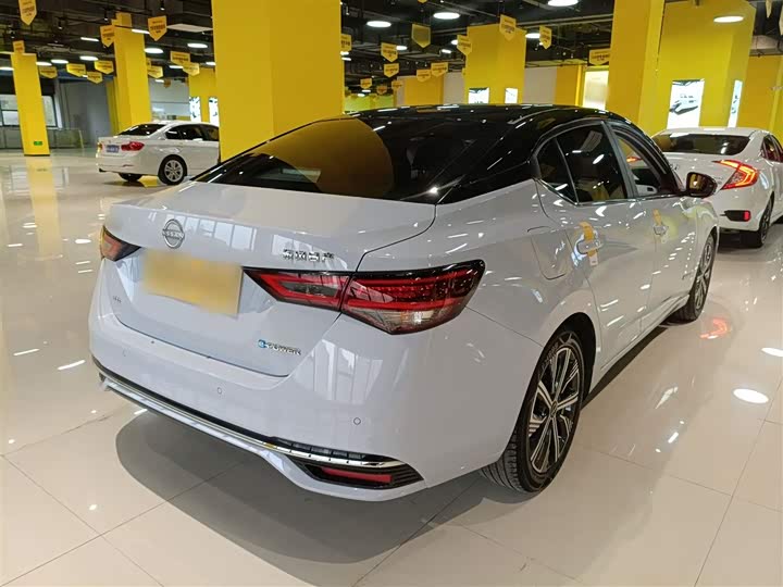 Фото 7 - Nissan Sylphy