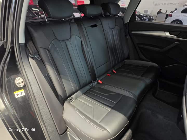 Фото 6 - Audi Q5L