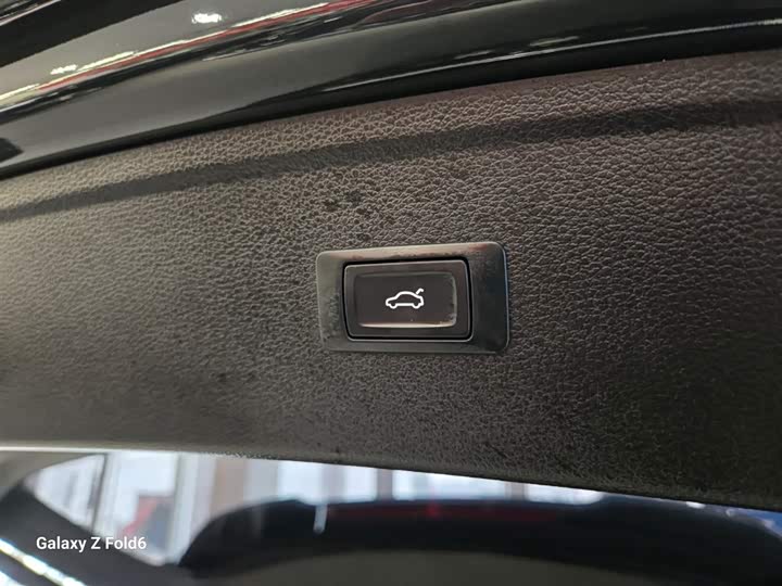 Фото 8 - Audi Q5L