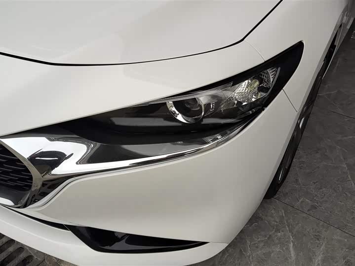 Фото 5 - Mazda 3 (Axela)