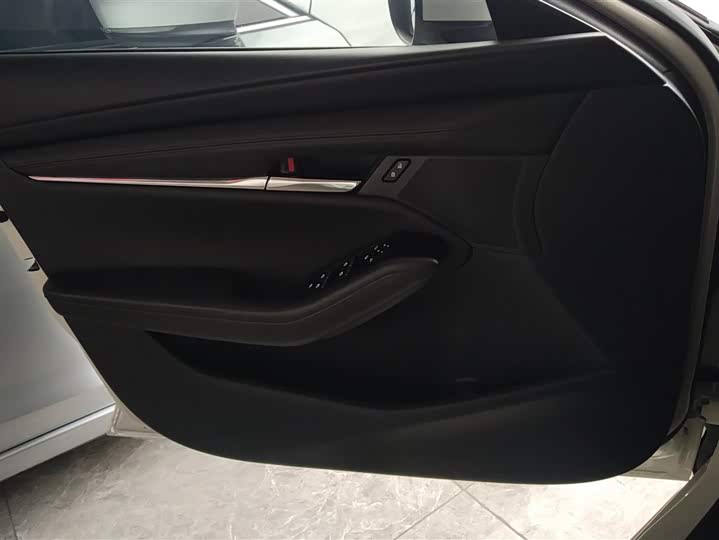 Фото 7 - Mazda 3 (Axela)