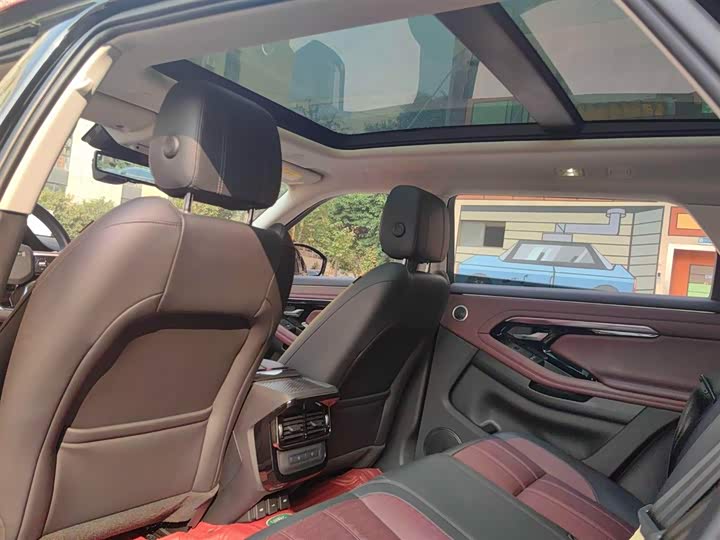 Фото 8 - Land Rover Range Rover Evoque L