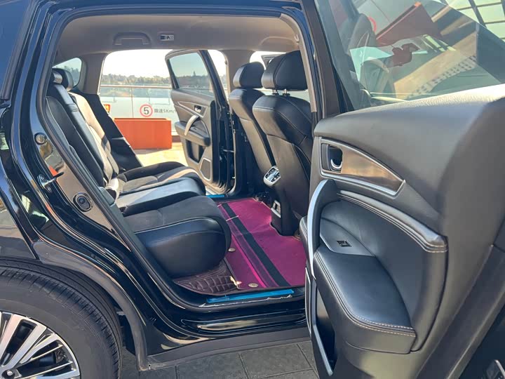 Фото 6 - Honda Avancier