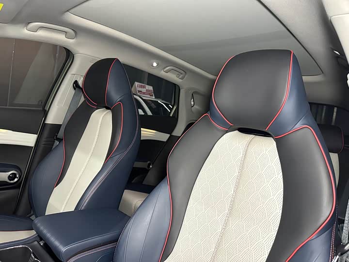 Фото 8 - BYD Yuan Plus