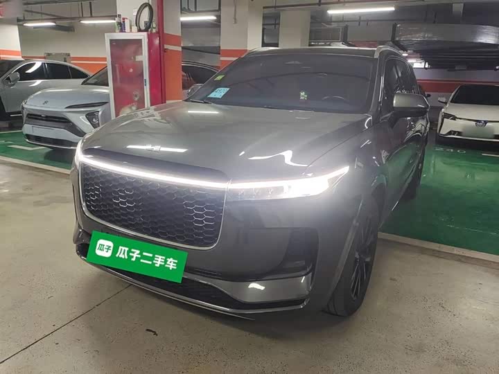 Фото 1 - LiXiang One