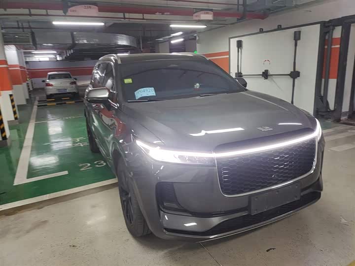 Фото 4 - LiXiang One