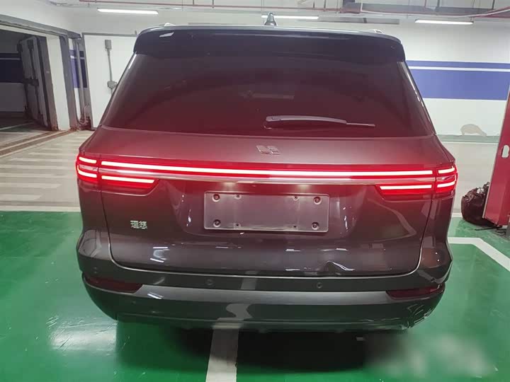 Фото 6 - LiXiang One