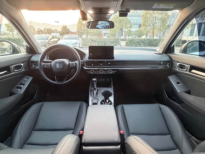 Фото 9 - Honda Civic