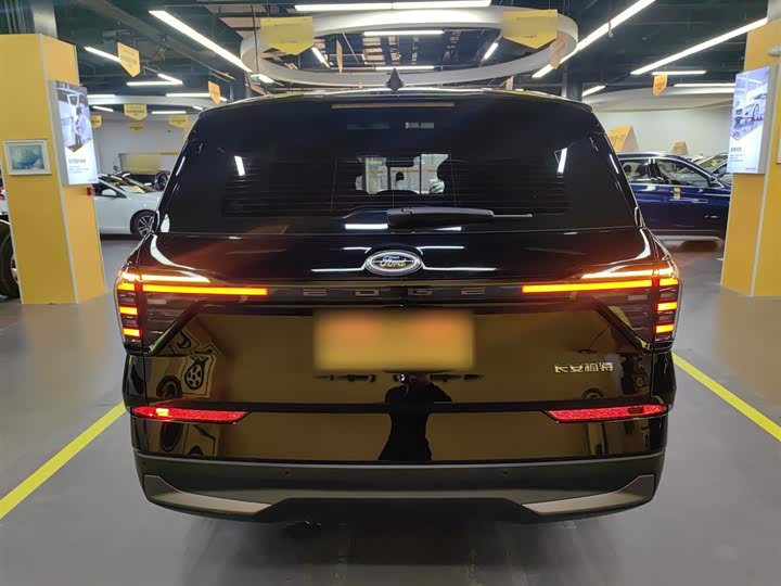 Фото 6 - Ford Edge