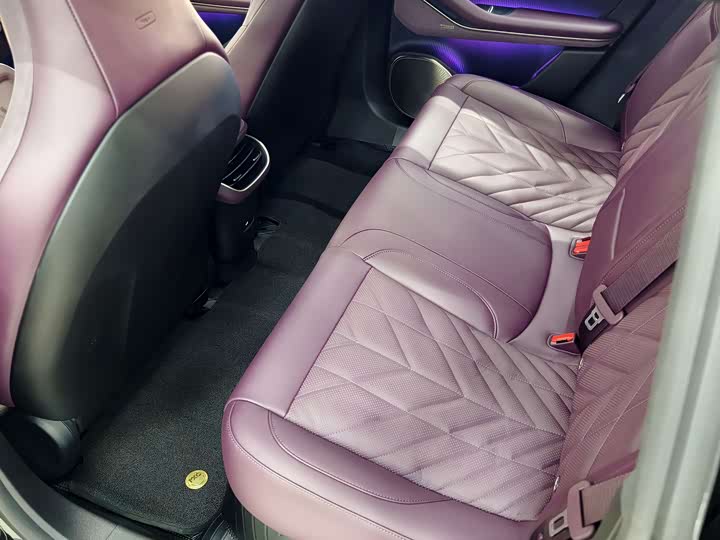 Фото 8 - Nio ET5T