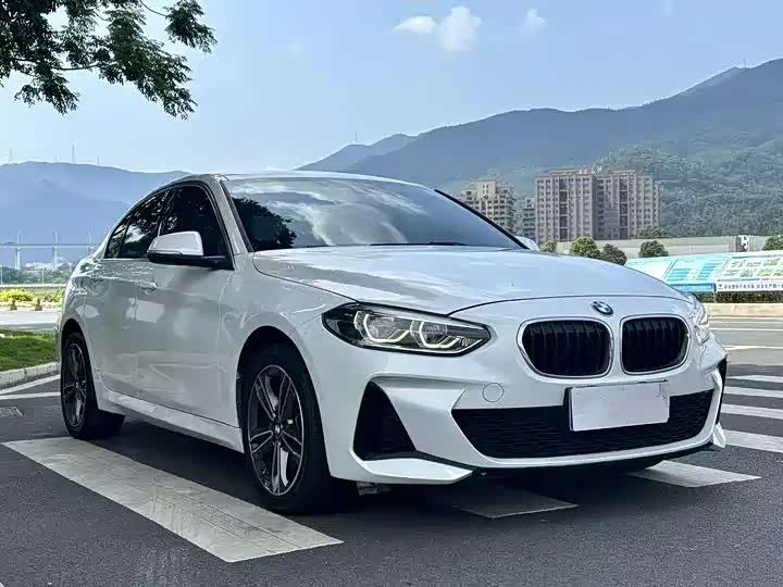 Фото 3 - BMW 1 Series