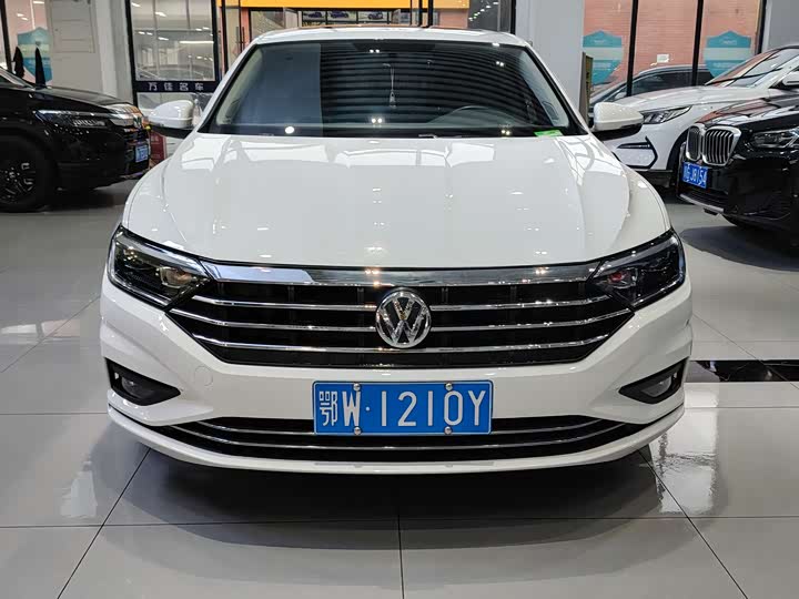 Фото 2 - Volkswagen Sagitar L