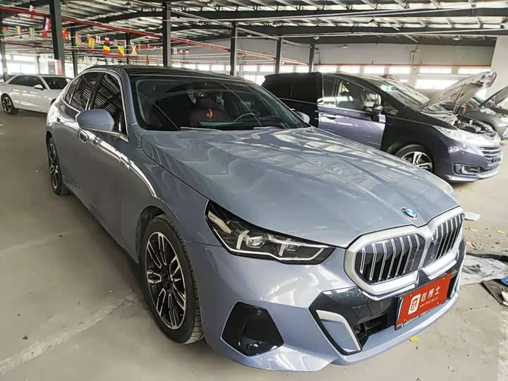 Фото 1 - BMW 5 Series