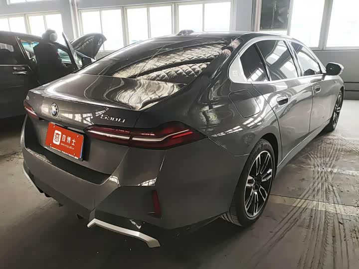 Фото 4 - BMW 5 Series