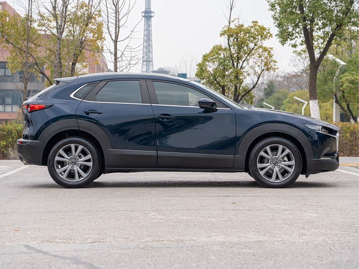 Фото 6 - Mazda CX-30